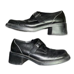 Vintage 90s croft and Barrow Pilgrim style Chunky Heel Buckle Leather Shoe sz7.5
